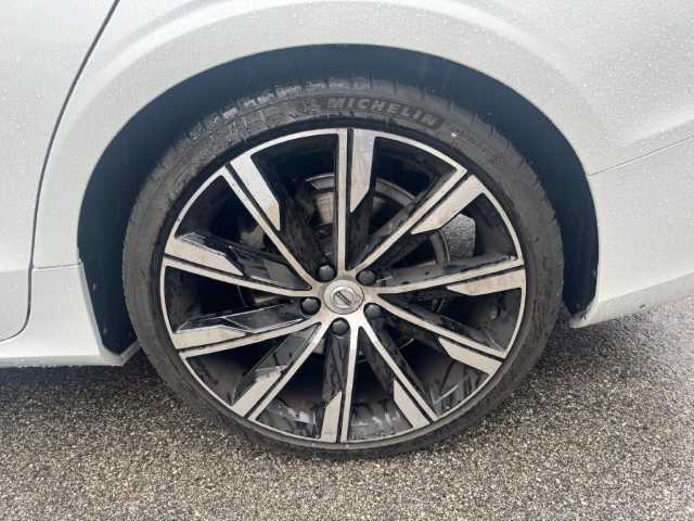 Volvo  S60 R-Design, B5 Mild-Hybrid Benzin