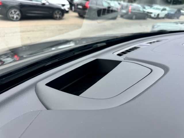 Volvo  XC60 Black Edition Ultra, B5 AWD Mild-Hybrid, Benzin