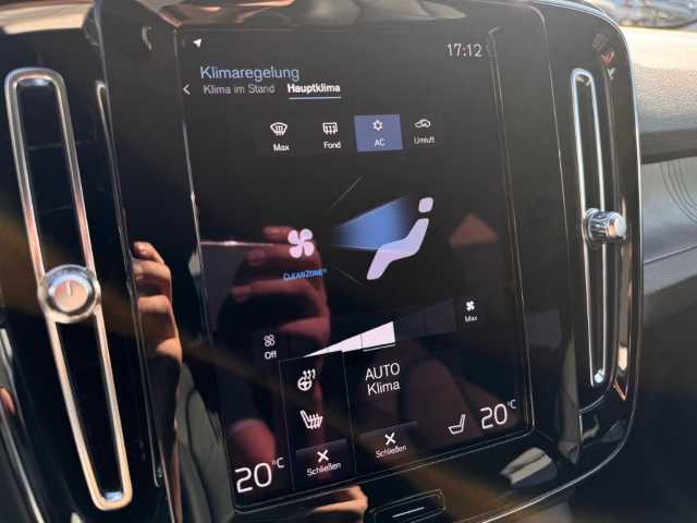 Volvo  XC40 Recharge Plus, T5 Plug-in Hybrid, Elektrisch/Benzin, Dark