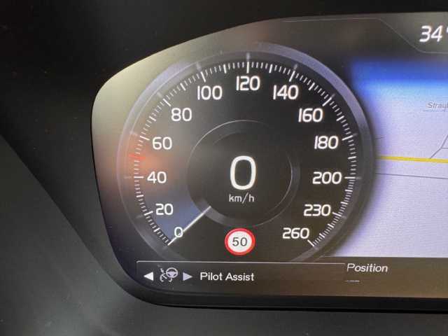 Volvo  XC40 Recharge Plus, T5 Plug-in Hybrid, Elektrisch/Benzin, Dark