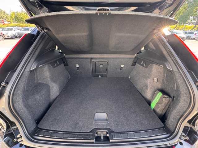 Volvo  XC40 Recharge Plus, T5 Plug-in Hybrid, Elektrisch/Benzin, Dark