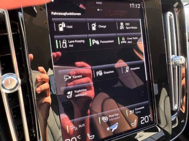 Volvo  XC40 Recharge Plus, T5 Plug-in Hybrid, Elektrisch/Benzin, Dark
