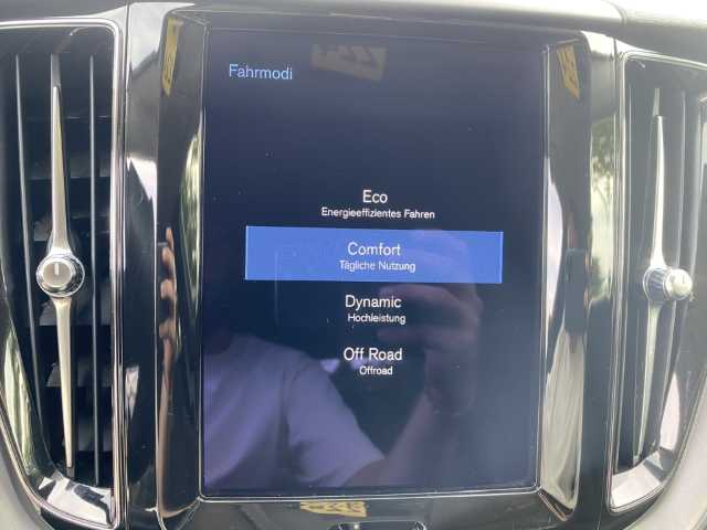 Volvo  XC60 Momentum Pro, B4 Mild-Hybrid Diesel