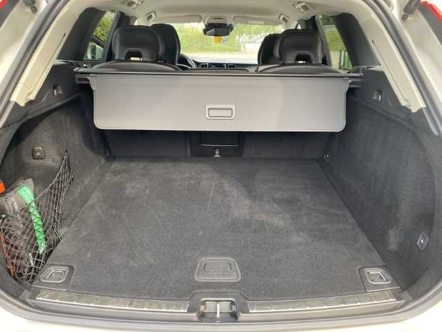 Volvo  XC60 Momentum Pro, B4 Mild-Hybrid Diesel