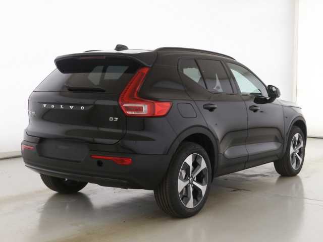 Volvo  XC40 Plus, B3 Mild-Hybrid, Benzin, Dark