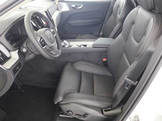 Volvo  XC60 Ultra, B5 AWD Mild-Hybrid, Benzin, Dark