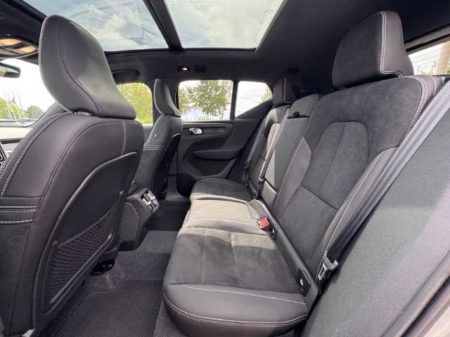 Volvo  XC40 Ultimate, B4 Mild-Hybrid, Benzin, Dark