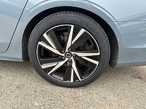 Volvo  V90 Recharge Plus, T6 AWD Plug-in Hybrid, Elektrisch/Benzin, Dark