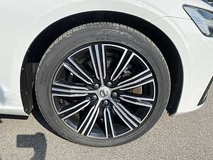Volvo  V60 Recharge R-Design, T6 AWD Plug-in Hybrid