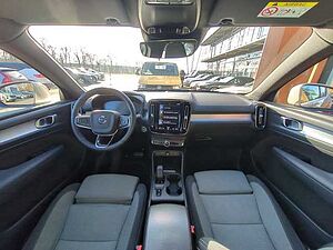 Volvo  XC40 Recharge Core, T4 Plug-in Hybrid, Elektrisch/Benzin, Bright