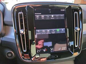 Volvo  XC40 Recharge Core, T4 Plug-in Hybrid, Elektrisch/Benzin, Bright