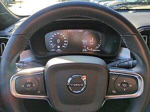 Volvo  XC40 Recharge Core, T4 Plug-in Hybrid, Elektrisch/Benzin, Bright
