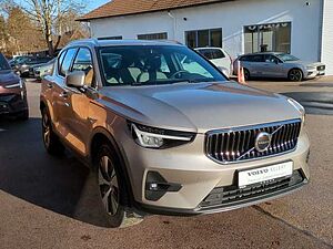 Volvo  XC40 Recharge Core, T4 Plug-in Hybrid, Elektrisch/Benzin, Bright