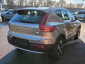 Volvo  XC40 Recharge Core, T4 Plug-in Hybrid, Elektrisch/Benzin, Bright