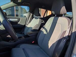 Volvo  XC40 Recharge Core, T4 Plug-in Hybrid, Elektrisch/Benzin, Bright