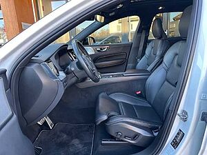Volvo  XC60 Recharge R-Design, T8 AWD Plug-in Hybrid