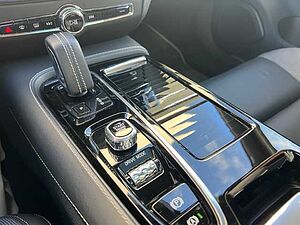 Volvo  V60 Recharge R-Design, T6 AWD Plug-in Hybrid