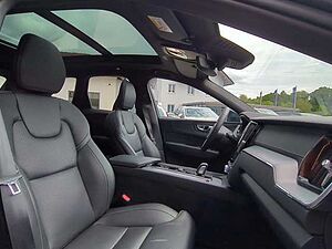 Volvo  XC60 Recharge R-Design, T8 AWD Plug-in Hybrid