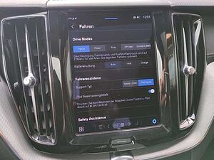 Volvo  XC60 Recharge R-Design, T8 AWD Plug-in Hybrid