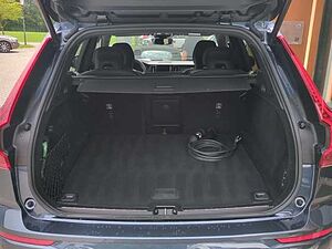 Volvo  XC60 Recharge R-Design, T8 AWD Plug-in Hybrid
