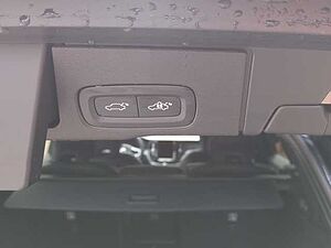 Volvo  XC60 Recharge R-Design, T8 AWD Plug-in Hybrid