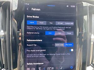 Volvo  XC60 Recharge R-Design, T8 AWD Plug-in Hybrid