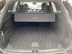 Volvo  XC60 Recharge R-Design, T8 AWD Plug-in Hybrid