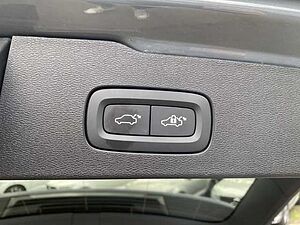 Volvo  V60 R-Design, B4 Mild-Hybrid Diesel
