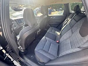 Volvo  XC60 Momentum Pro, B4 Mild-Hybrid Diesel