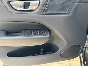 Volvo  XC60 Recharge R-Design, T6 AWD Plug-in Hybrid