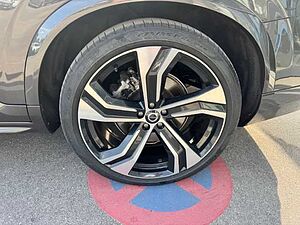 Volvo  XC90 Recharge Ultimate, T8 AWD Plug-in Hybrid, Elektrisch/Benzin, Dark, 7 Sitze