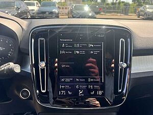 Volvo  XC40 Momentum Pro, T3 Schaltgetriebe