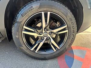 Volvo  XC40 Momentum Pro, T3 Schaltgetriebe