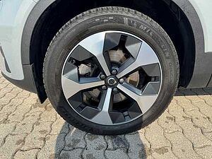 Volvo  XC40 Core, B3 Mild-Hybrid, Benzin