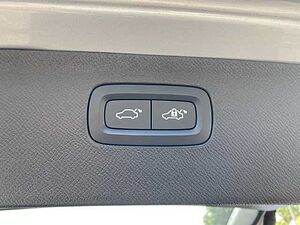 Volvo  XC90 Recharge Ultimate, T8 AWD Plug-in Hybrid, Elektrisch/Benzin, Dark, 7 Sitze