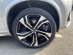 Volvo  XC90 Recharge Ultimate, T8 AWD Plug-in Hybrid, Elektrisch/Benzin, Dark, 7 Sitze