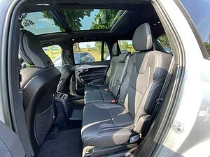 Volvo  XC90 Recharge Ultimate, T8 AWD Plug-in Hybrid, Elektrisch/Benzin, Dark, 7 Sitze