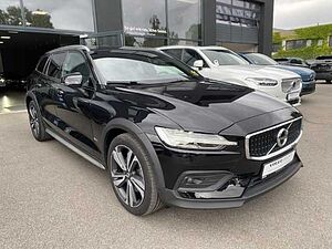 Volvo  V60 Cross Country Pro, B4 Mild-Hybrid Diesel AWD