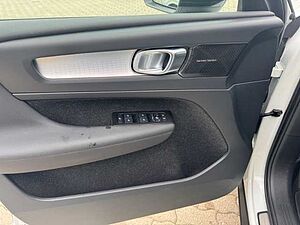 Volvo  XC40 Recharge R-Design Expression, T5 Plug-in Hybrid
