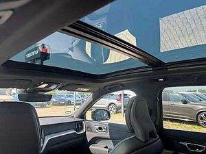Volvo  XC60 Black Edition Ultra, T8 AWD Plug-in Hybrid, Elektrisch/Benzin