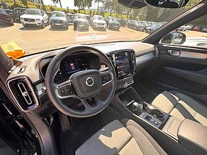 Volvo  XC40 Plus, B3 Mild-Hybrid, Benzin, Dark