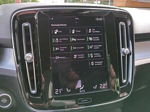 Volvo  XC40 Recharge Plus, T4 Plug-in Hybrid, Elektrisch/Benzin, Bright