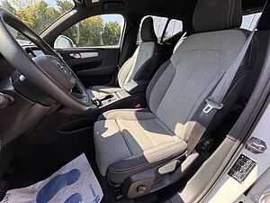 Volvo  XC40 Momentum Pro, T3 Automatikgetriebe