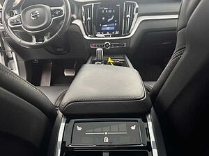 Volvo  S60 R-Design, B5 Mild-Hybrid Benzin