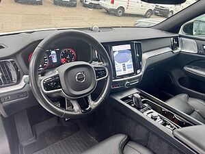 Volvo  S60 R-Design, B5 Mild-Hybrid Benzin