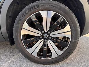 Volvo  XC40 Recharge Plus, T5 Plug-in Hybrid, Elektrisch/Benzin, Dark