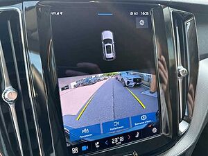 Volvo  XC60 Plus, B4 AWD Mild-Hybrid, Diesel, Dark