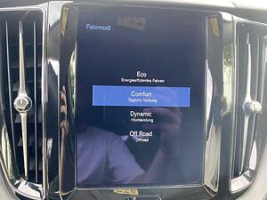 Volvo  XC60 Momentum Pro, B4 Mild-Hybrid Diesel