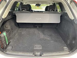 Volvo  XC60 Momentum Pro, B4 Mild-Hybrid Diesel