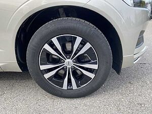 Volvo  XC60 Momentum Pro, B4 Mild-Hybrid Diesel
